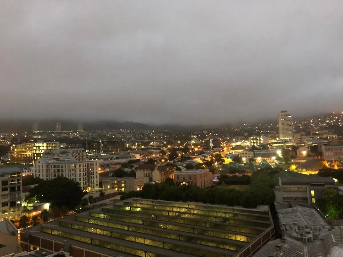 10Th-Floor Gem With Stunning Table Mountain Views Διαμέρισμα Κέιπ Τάουν